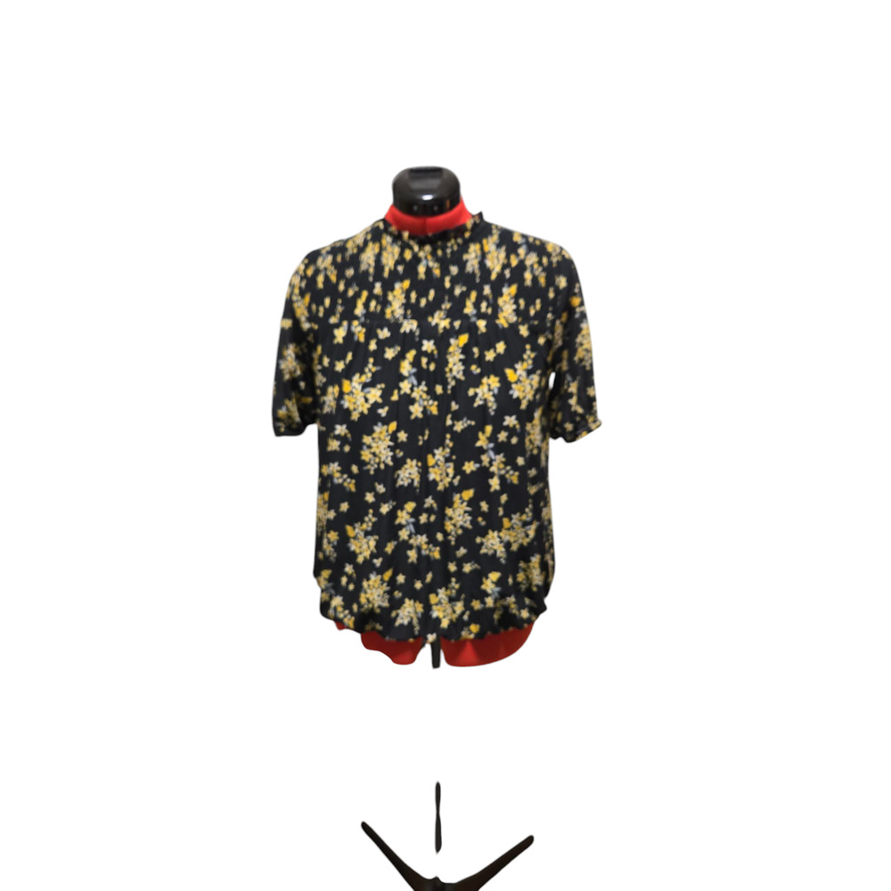 Ember fitted floral top, size large